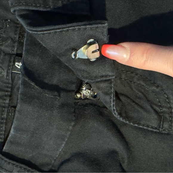 Kut from the Kloth Black Bermuda Shorts Versatile Style - Picture 15 of 15